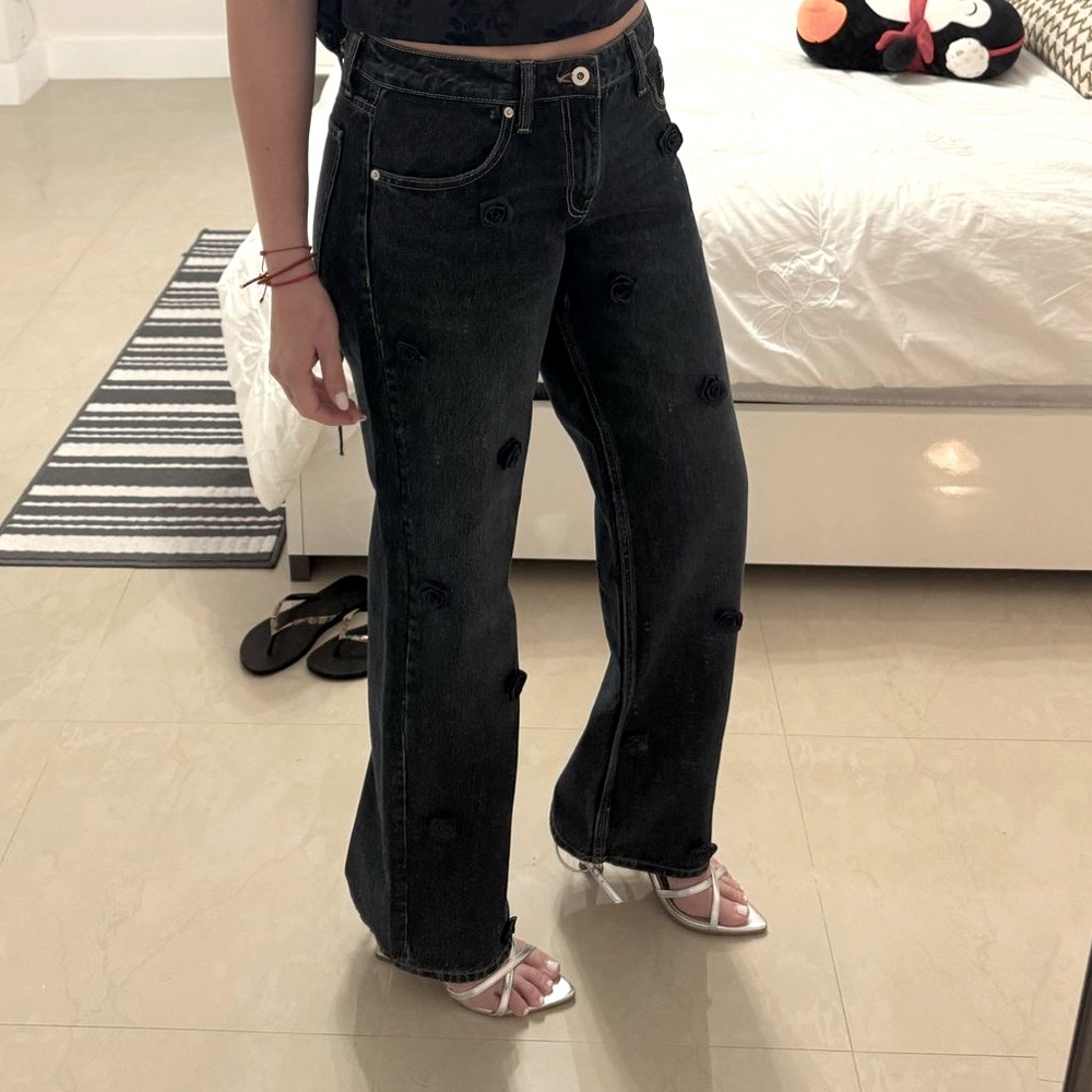ZARA: Stylish Women's Jeans